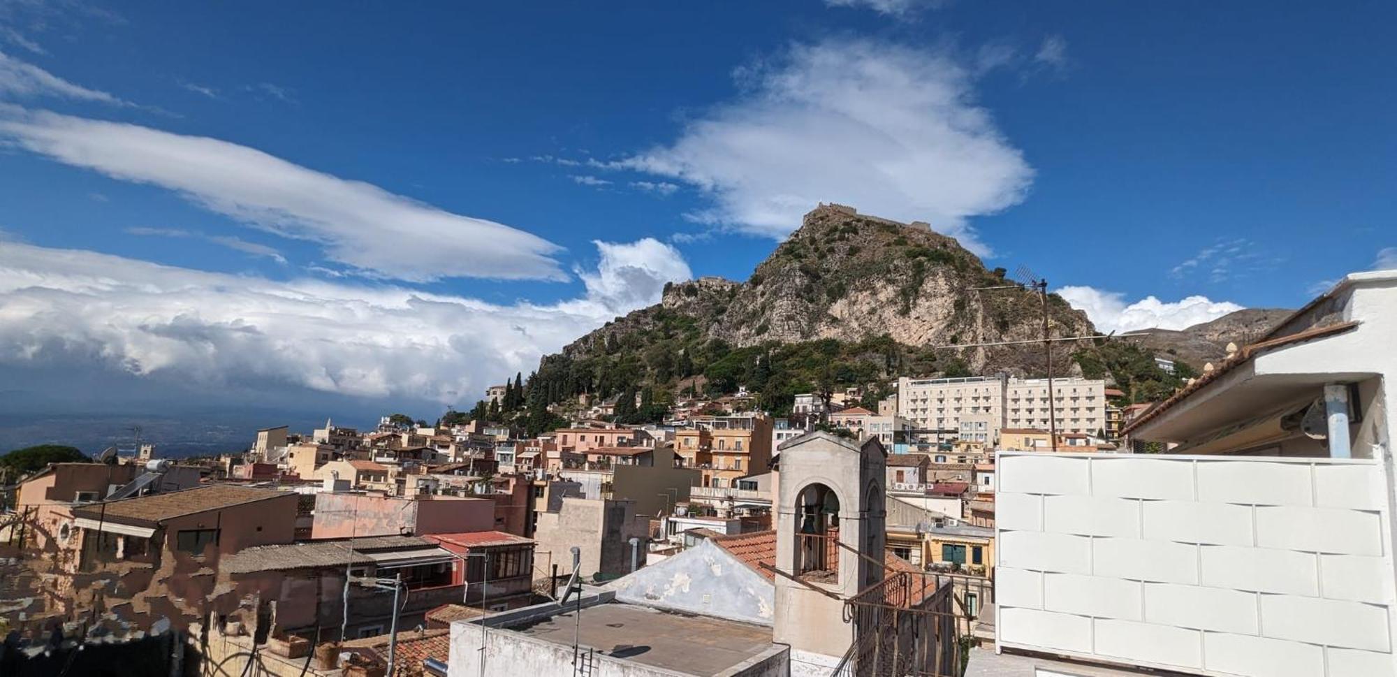 Opuntia Charming Rooms Taormina Buitenkant foto